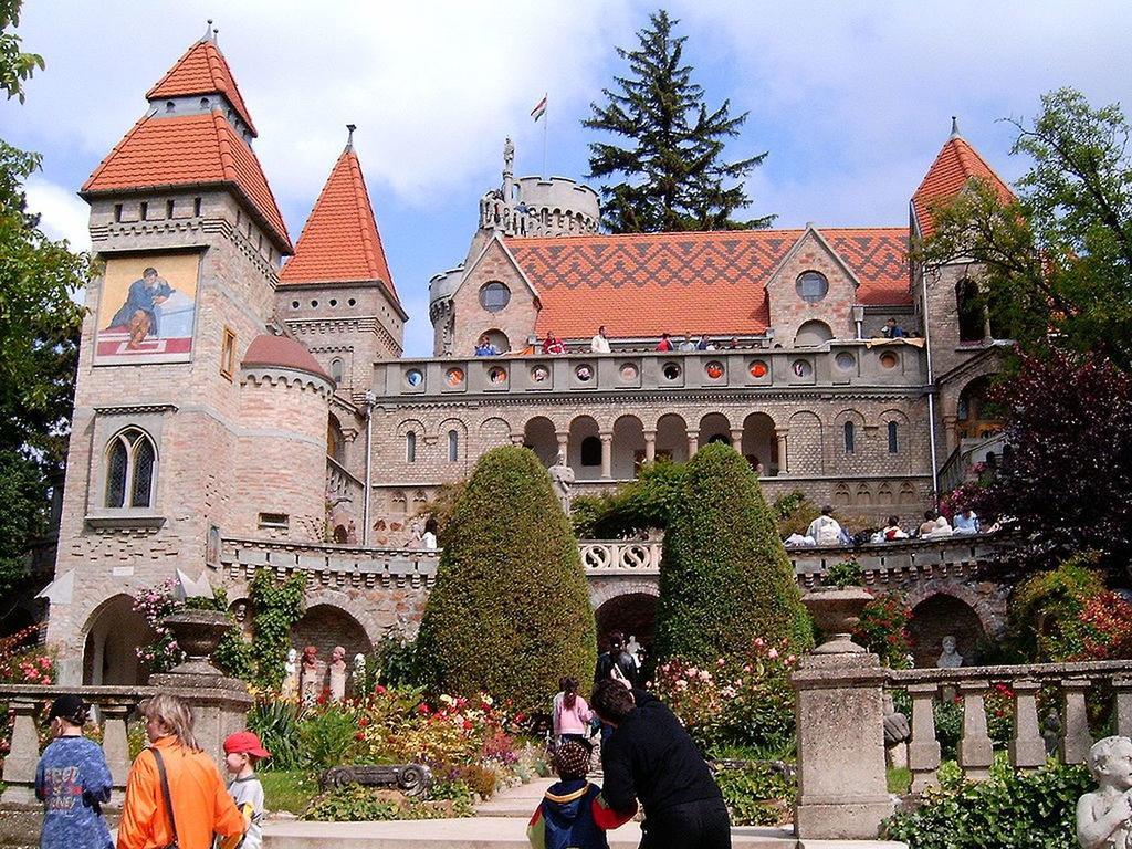 Korona Apartman Székesfehérvár Esterno foto