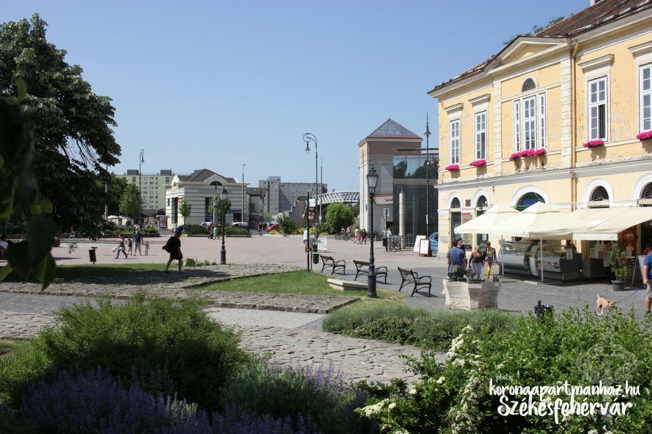 Korona Apartman Székesfehérvár Esterno foto